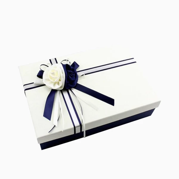 Luxury Apparel Boxes